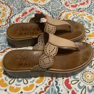 Blowfish Malibu platform flip flop 8.5